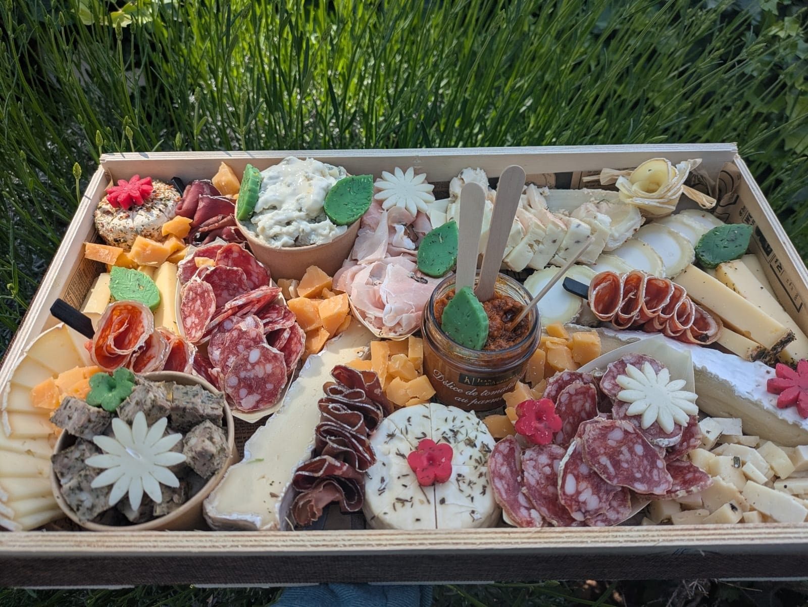 Plateau charcuterie fromages La Grange à Fromage Beausset